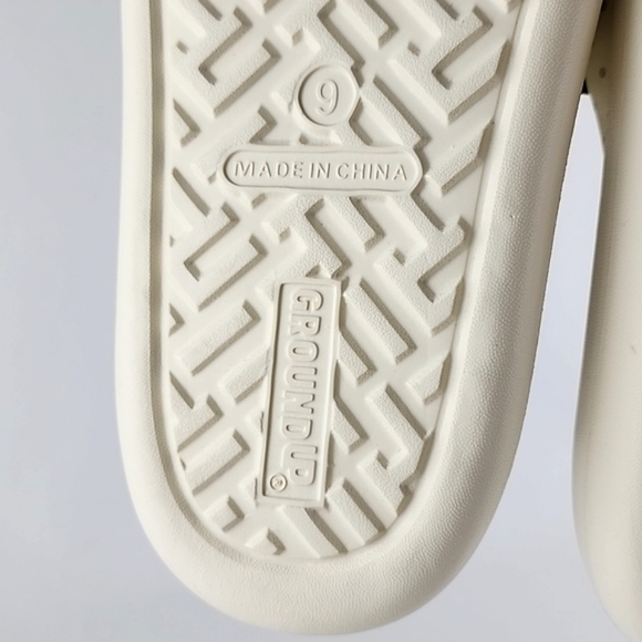 Disney Women's Minnie Mouse Sandals Slides Foam Lightweight Cream Size 9 - Picture 9 of 9